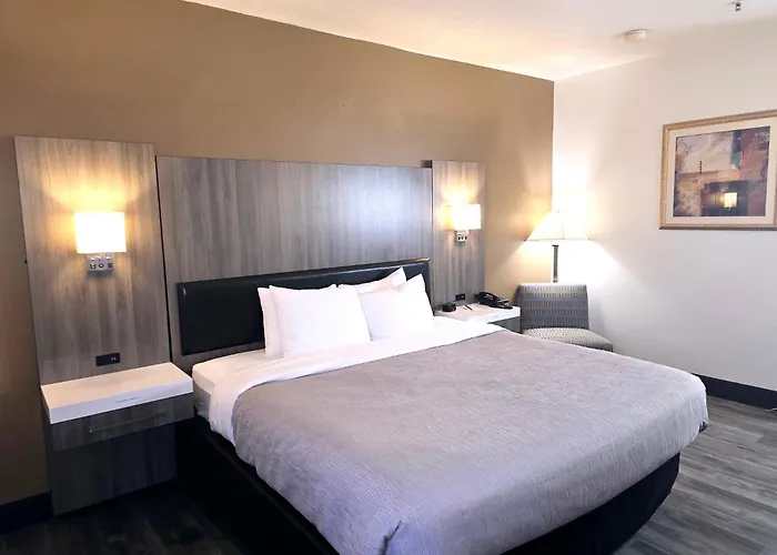 Quality Inn & Suites Longview Kelso