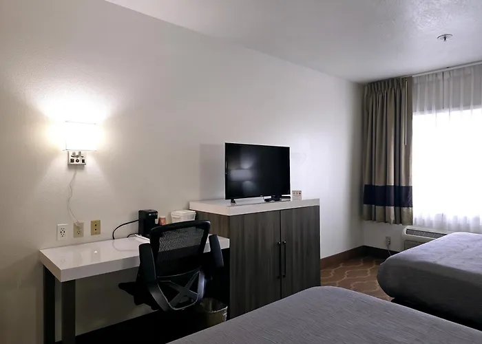 Quality Inn & Suites Longview Kelso